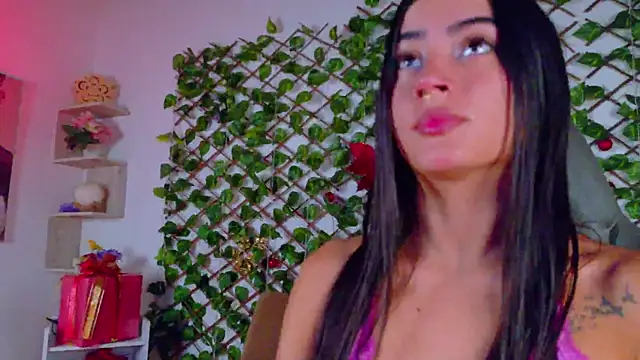 Snapshot of alice_rous21 chatting on November 27, 1:24 pm alice rous21 online show from November 27, 1:24 pm