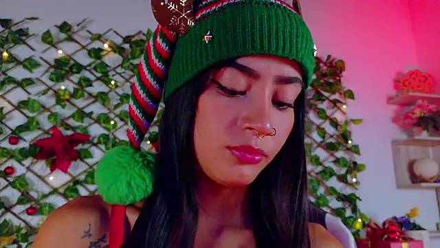 Snapshot of alice_rous21 chatting on December 3, 1:09 pm alice rous21 online show from December 3, 1:09 pm