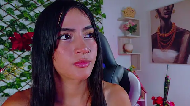 Snapshot of alice_rous21 chatting on December 14, 1:27 pm alice rous21 online show from December 14, 1:27 pm