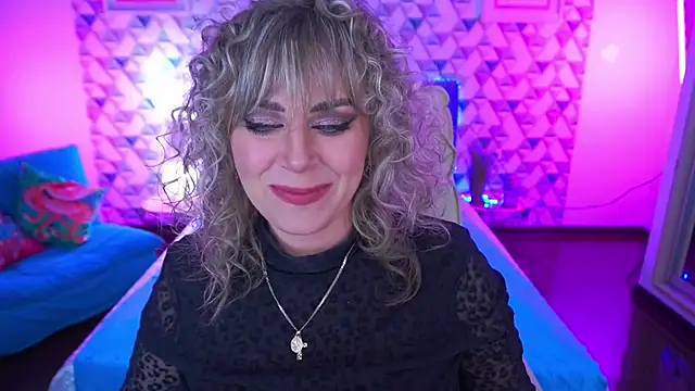 CandyLadyyy online show from April 21, 7:06 pm