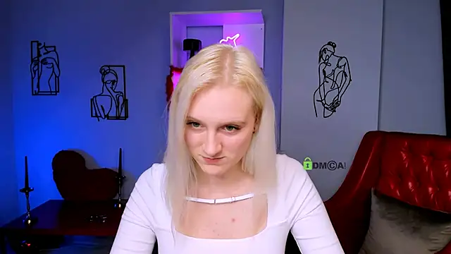 madam uliis online show from March 12, 3:29 pm