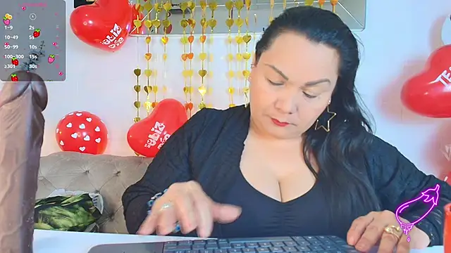 Snapshot of EllenaBoobs_ chatting on September 12, 6:24 am EllenaBoobs online show from September 12, 6:24 am