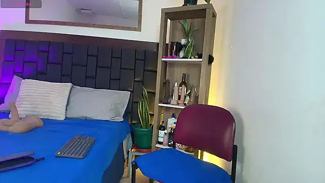 EllenaBoobs  online show from March 10, 4:06 am