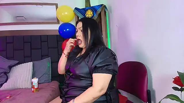 EllenaBoobs  online show from July 3, 3:35 am
