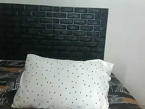 clover cams1874 online show from December 1, 8:47 pm