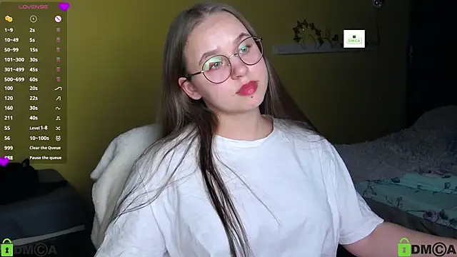 Snapshot of Lilysweet13 chatting on November 6, 5:36 pm Lilysweet13 online show from November 6, 5:36 pm