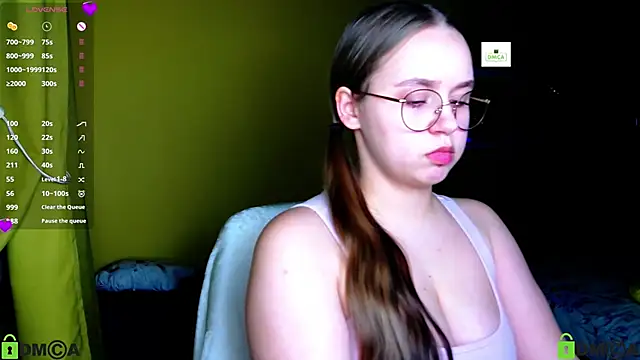 Snapshot of Lilysweet13 chatting on November 25, 8:53 pm Lilysweet13 online show from November 25, 8:53 pm