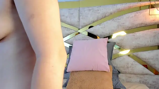 Sofiia Rossee  online show from December 1, 8:36 pm