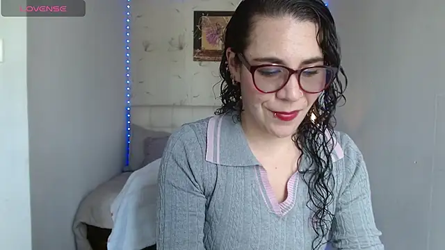 mia velvet1 online show from June 7, 1:59 pm