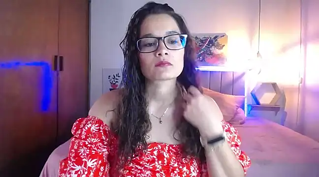 Rose Thompson1 online show from March 12, 1:51 pm