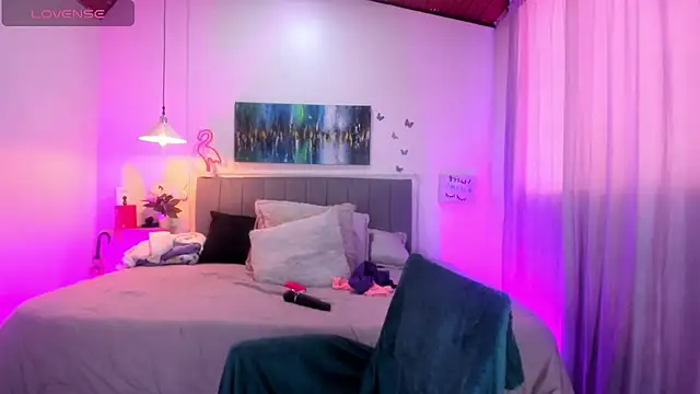 Rose Thompson1 online show from April 17, 1:36 pm