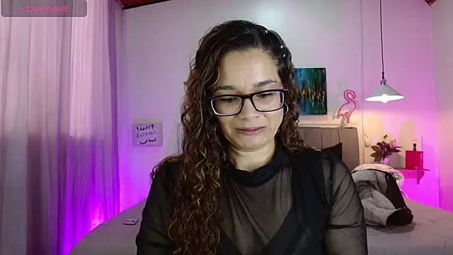 Rose Thompson1 online show from April 20, 1:14 pm