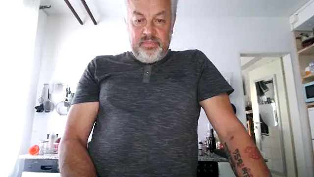 Berg Boy online show from September 21, 6:15 am