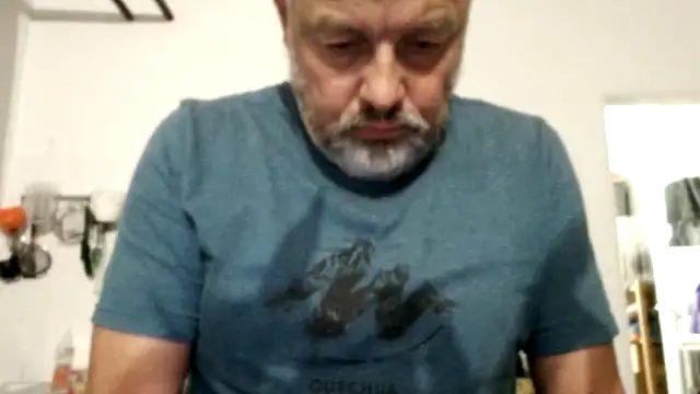 Berg Boy online show from September 30, 8:47 pm