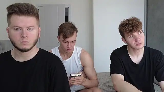 Snapshot of boys_sobolisha chatting on July 20, 8:17 am boys sobolisha online show from July 20, 8:17 am