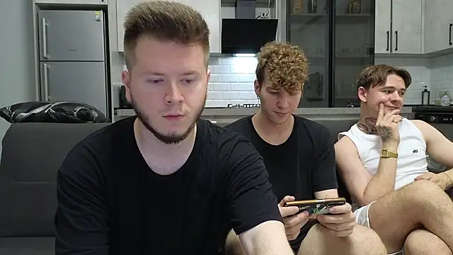 Snapshot of boys_sobolisha chatting on July 22, 8:33 pm boys sobolisha online show from July 22, 8:33 pm