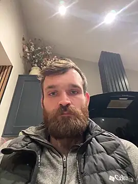 Snapshot of LKC94 chatting on March 16, 5:25 am LKC94 online show from March 16, 5:25 am