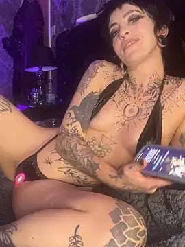 Snapshot of littleinkedblaise666 chatting on November 23, 6:30 pm littleinkedblaise666 online show from November 23, 6:30 pm