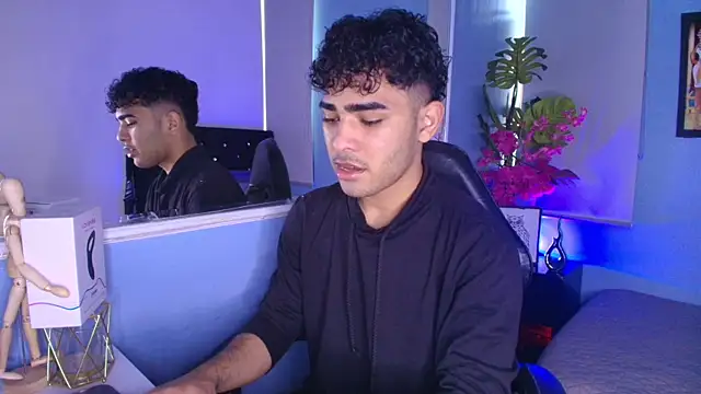 Snapshot of LucasCarterr_ chatting on September 15, 2:06 pm LucasCarterr online show from September 15, 2:06 pm