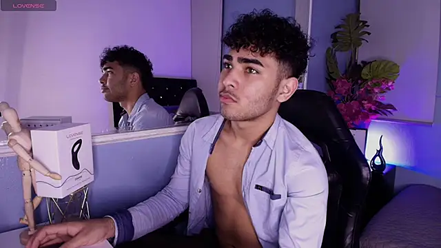 Snapshot of LucasCarterr_ chatting on September 19, 3:30 am LucasCarterr online show from September 19, 3:30 am