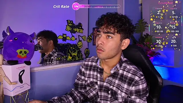 Snapshot of LucasCarterr_ chatting on October 5, 4:22 am LucasCarterr online show from October 5, 4:22 am