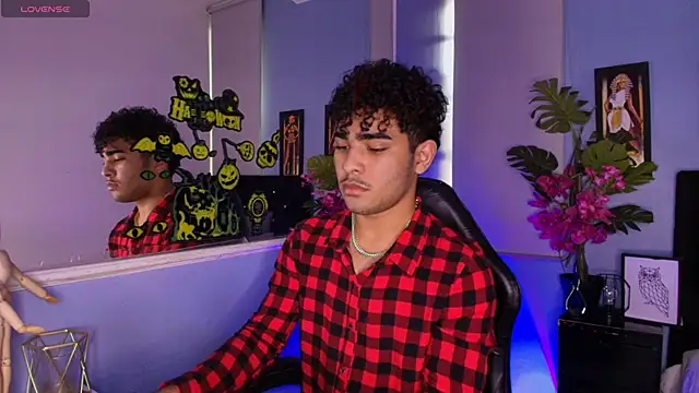 Snapshot of LucasCarterr_ chatting on October 6, 8:17 pm LucasCarterr online show from October 6, 8:17 pm