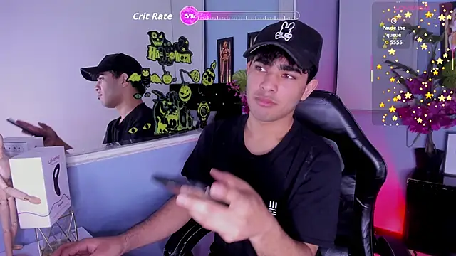 Snapshot of LucasCarterr_ chatting on October 22, 3:51 am LucasCarterr online show from October 22, 3:51 am