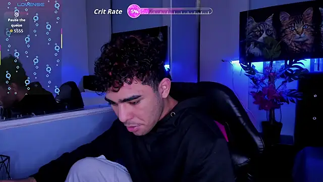 Snapshot of LucasCarterr_ chatting on November 21, 4:00 am LucasCarterr online show from November 21, 4:00 am