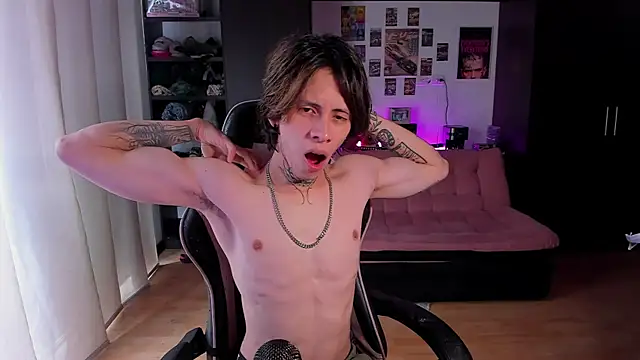 xIce Boy online show from April 21, 8:12 pm