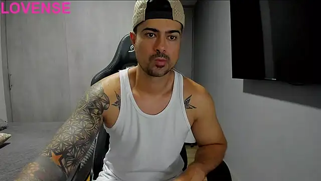 Snapshot of Dante_Storm chatting on September 15, 3:23 pm Dante Storm online show from September 15, 3:23 pm