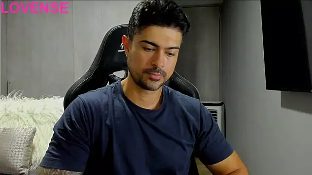 Snapshot of Dante_Storm chatting on September 18, 3:30 am Dante Storm online show from September 18, 3:30 am
