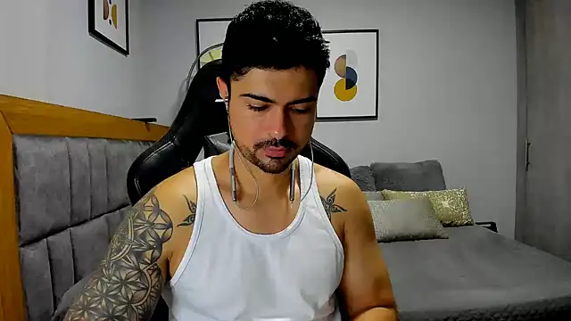 Snapshot of Dante_Storm chatting on October 23, 4:50 pm Dante Storm online show from October 23, 4:50 pm