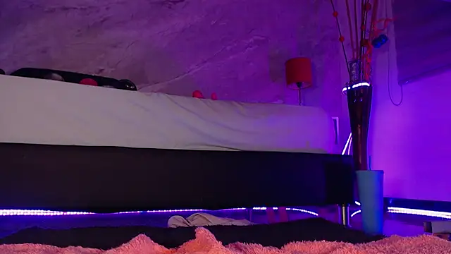 catmolly  online show from December 30, 11:06 pm