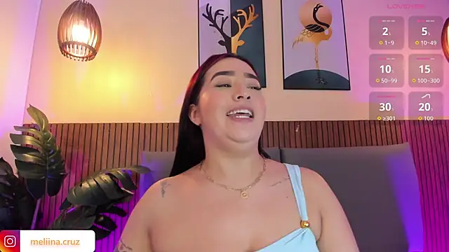 MelinaCruz online show from April 23, 2:02 am