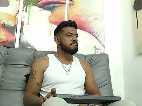 BladeFoxxx1 online show from October 8, 4:32 am