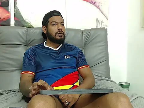 BladeFoxxx1 online show from November 11, 7:19 am