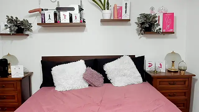 Snapshot of HaleyReedme chatting on September 10, 6:57 am HaleyReedme online show from September 10, 6:57 am