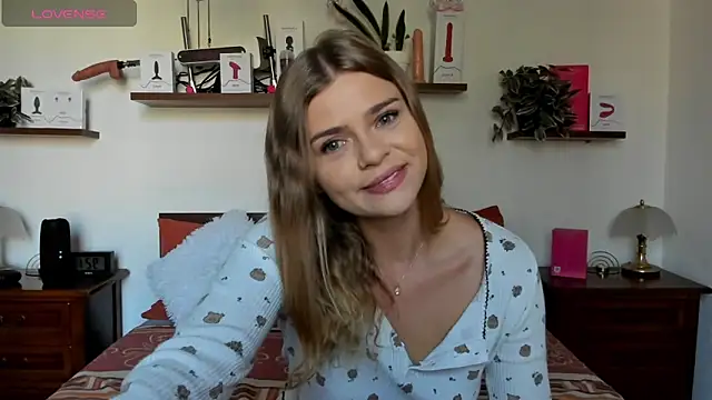 Snapshot of HaleyReedme chatting on September 30, 7:24 am HaleyReedme online show from September 30, 7:24 am