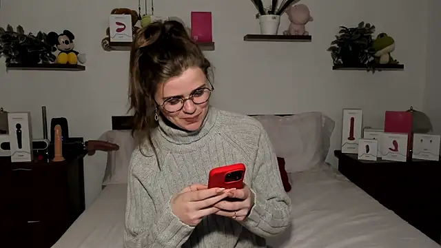 HaleyReedme online show from February 26, 7:46 pm