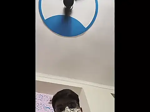 sutfvkii online show from April 10, 1:05 pm