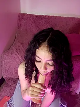 Tracy KS online show from March 18, 3:53 pm