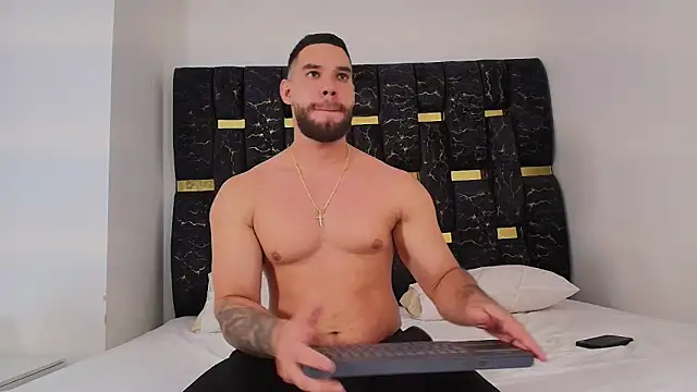 chris blake   online show from November 25, 6:08 pm