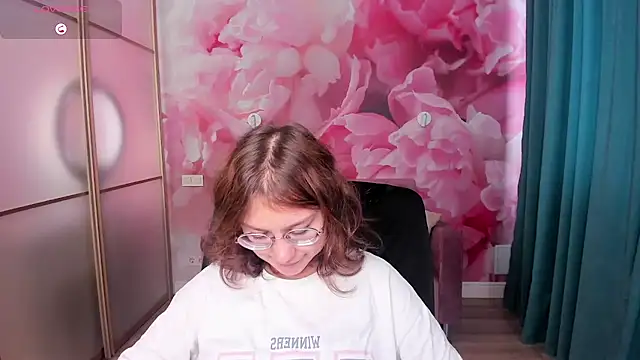 AngelinaLow online show from October 28, 12:30 pm