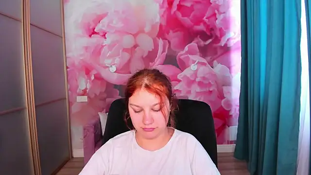 AngelinaLow online show from June 8, 11:32 am