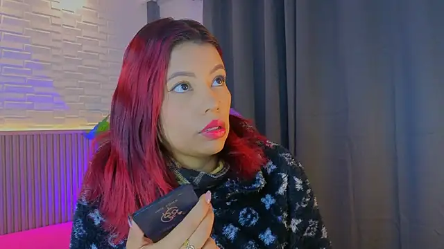 TiffanyWalk online show from September 27, 11:15 am