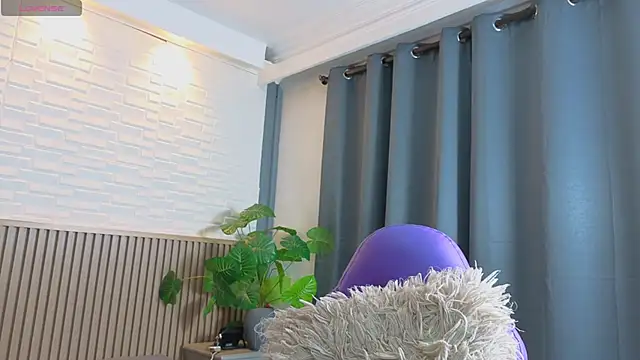 TiffanyWalk online show from April 21, 12:22 pm