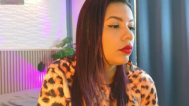 TiffanyWalk online show from April 24, 1:35 pm