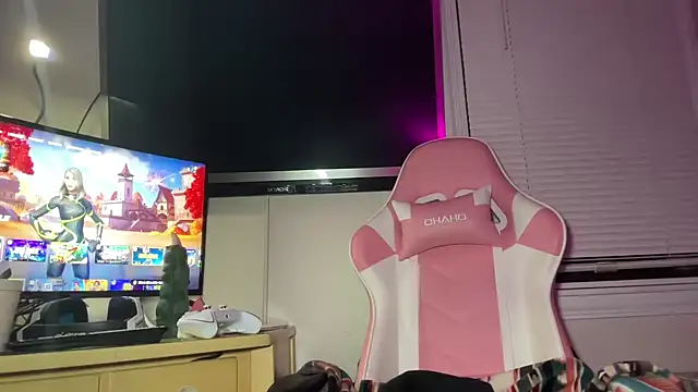 SpaceCowWhore online show from September 29, 11:53 pm