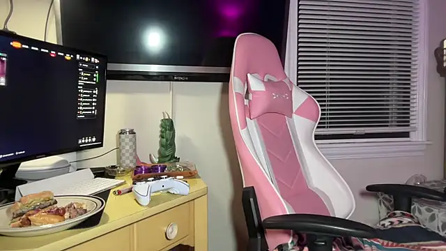 SpaceCowWhore online show from October 1, 12:05 am