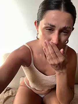 luci brecman online show from January 11, 11:37 am